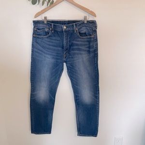 Men’s Levi’s 502 jeans